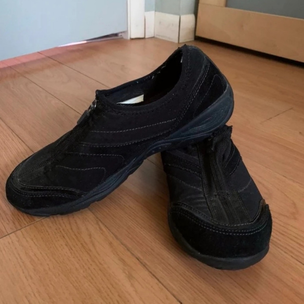 Easy Spirit Zipper Canvas Athletic Shoe, 7 1/2
